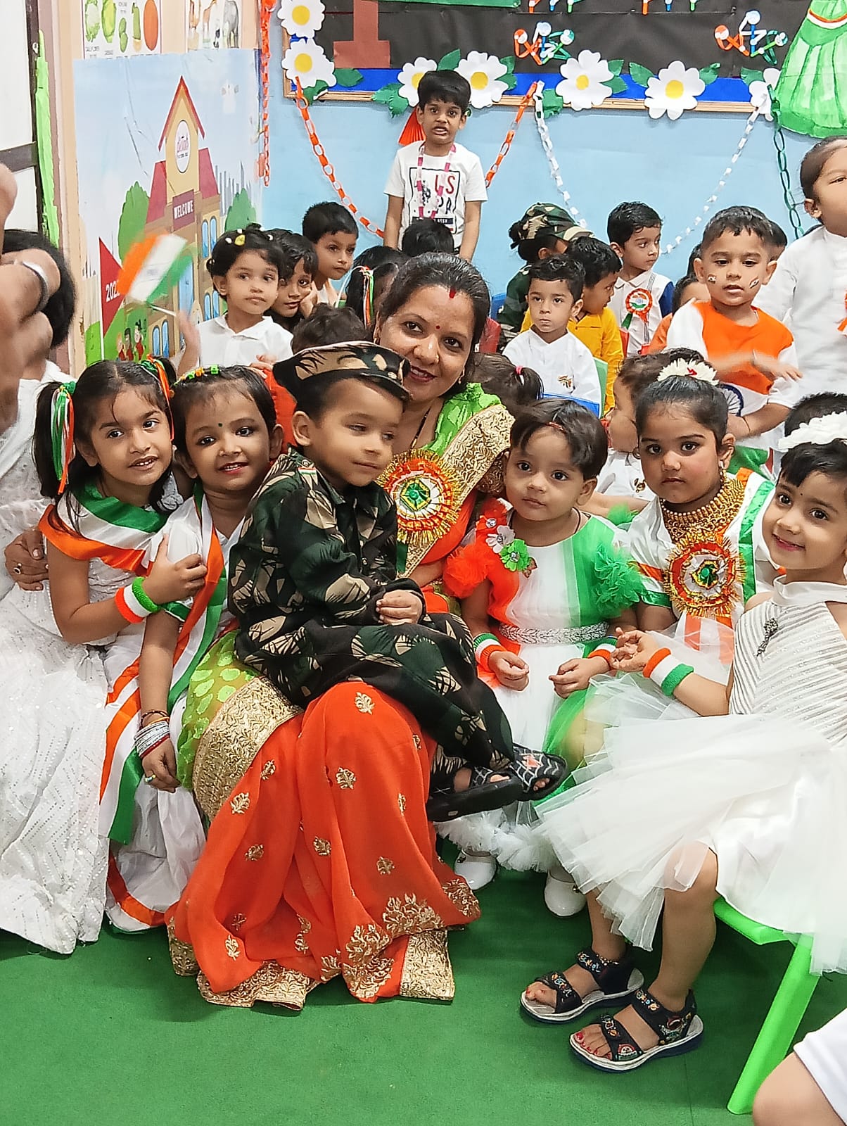 The Art of Drawing Readers In: Your attractive post title goes here The Art of Drawing Readers In: Your attractive post title goes here